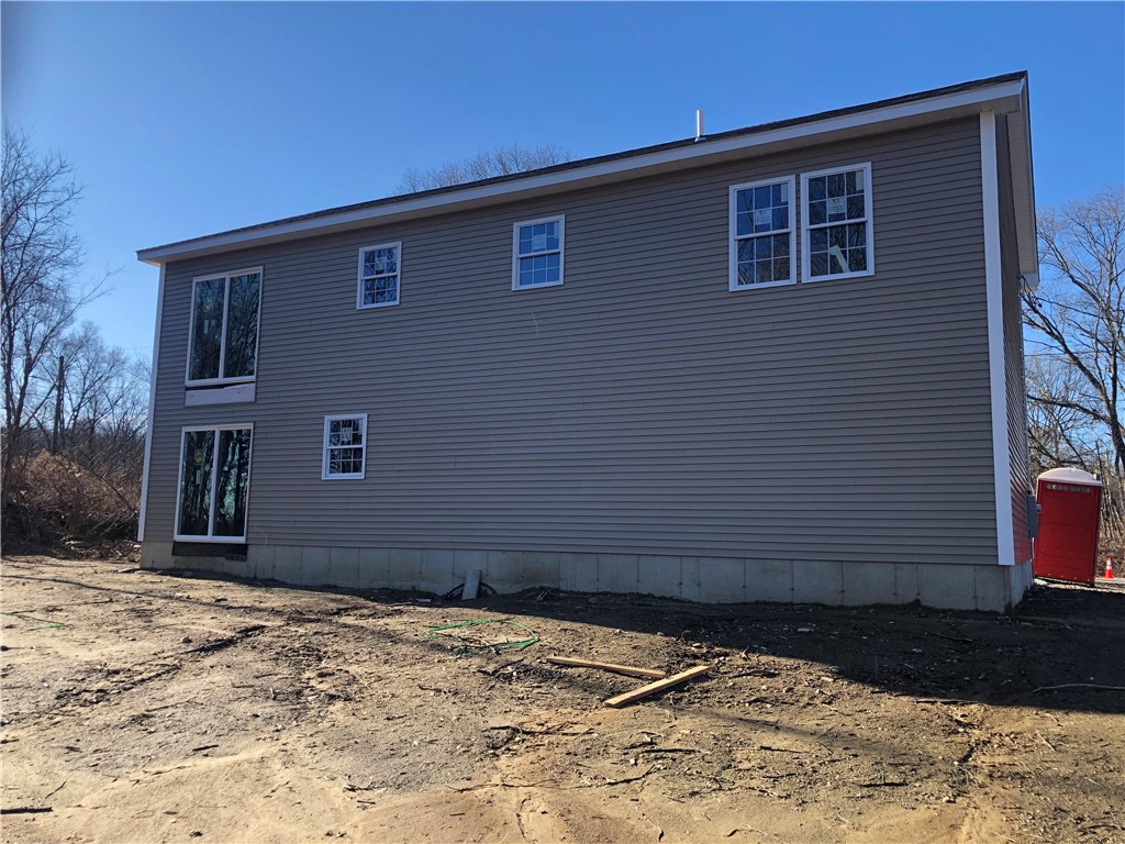 8 Graves Avenue