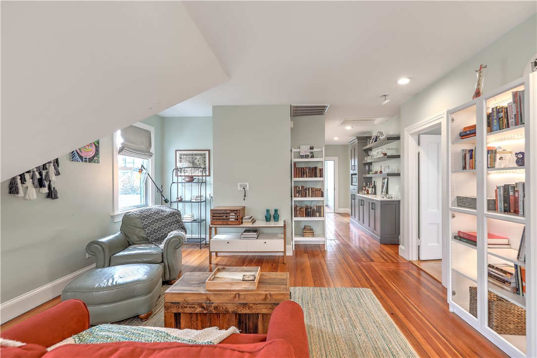 68 East Manning Street 3
