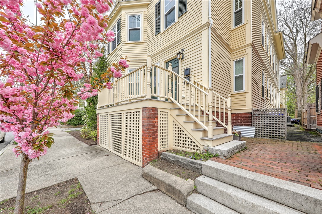 68 East Manning Street 3