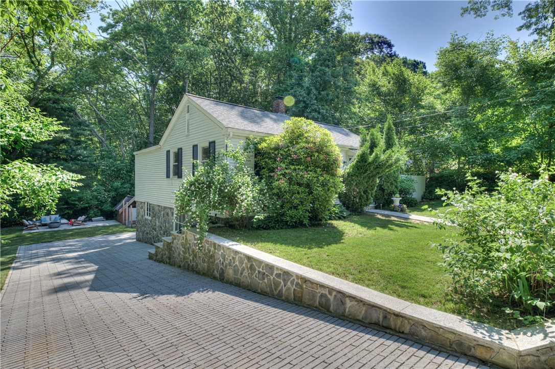 14 Valley Drive
