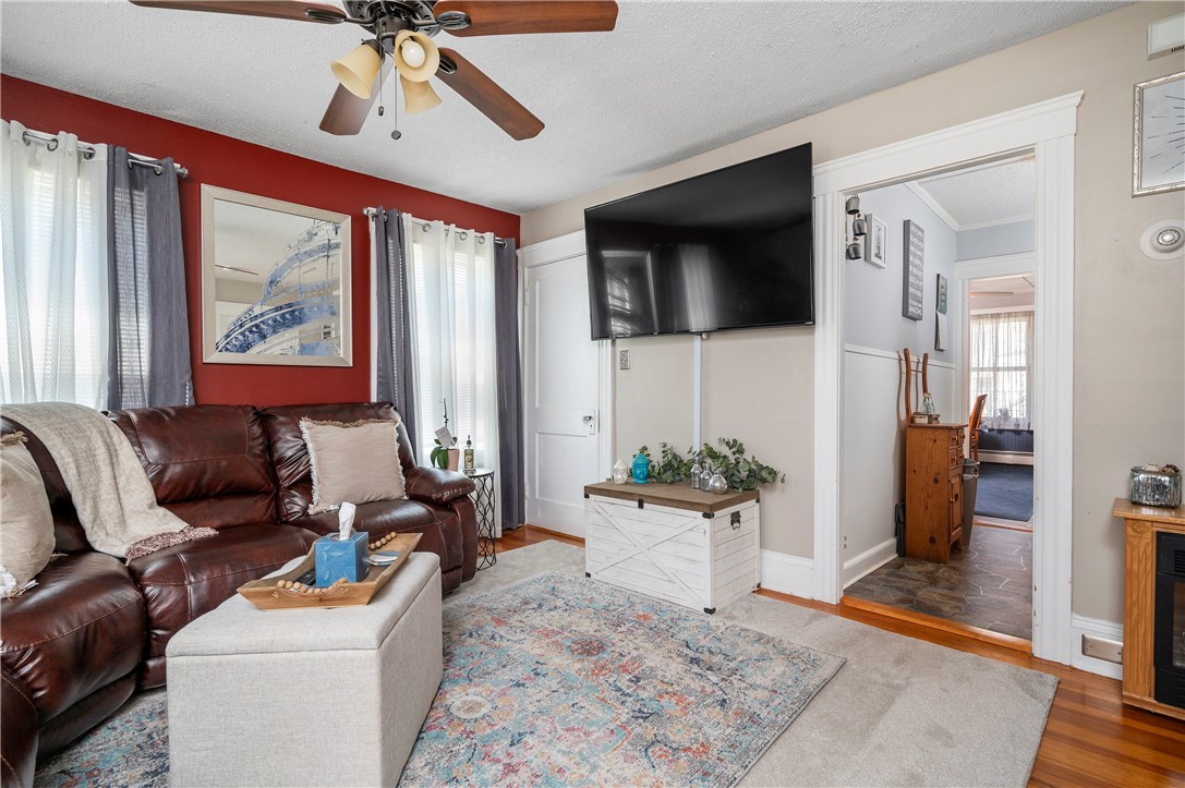 864 Lower River Road