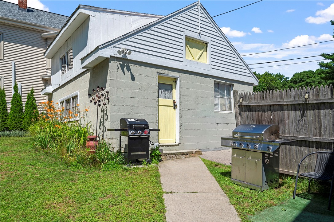 864 Lower River Road