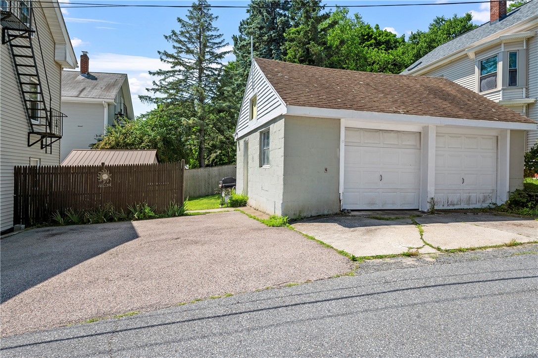 864 Lower River Road