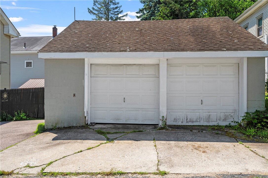864 Lower River Road
