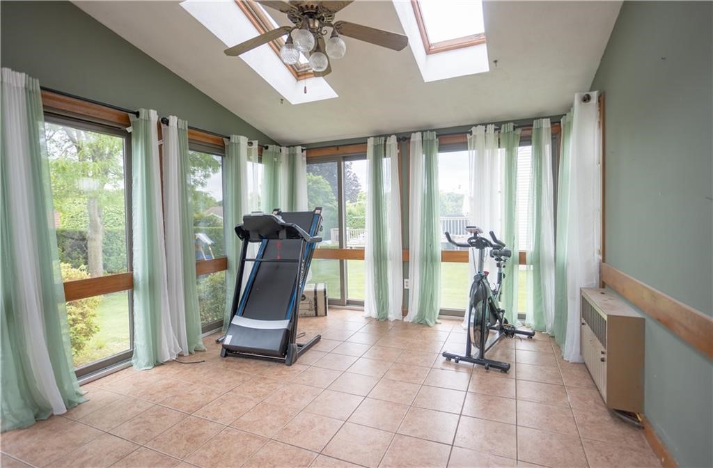 24 Carriage Way