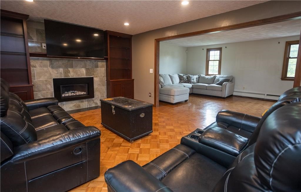 24 Carriage Way