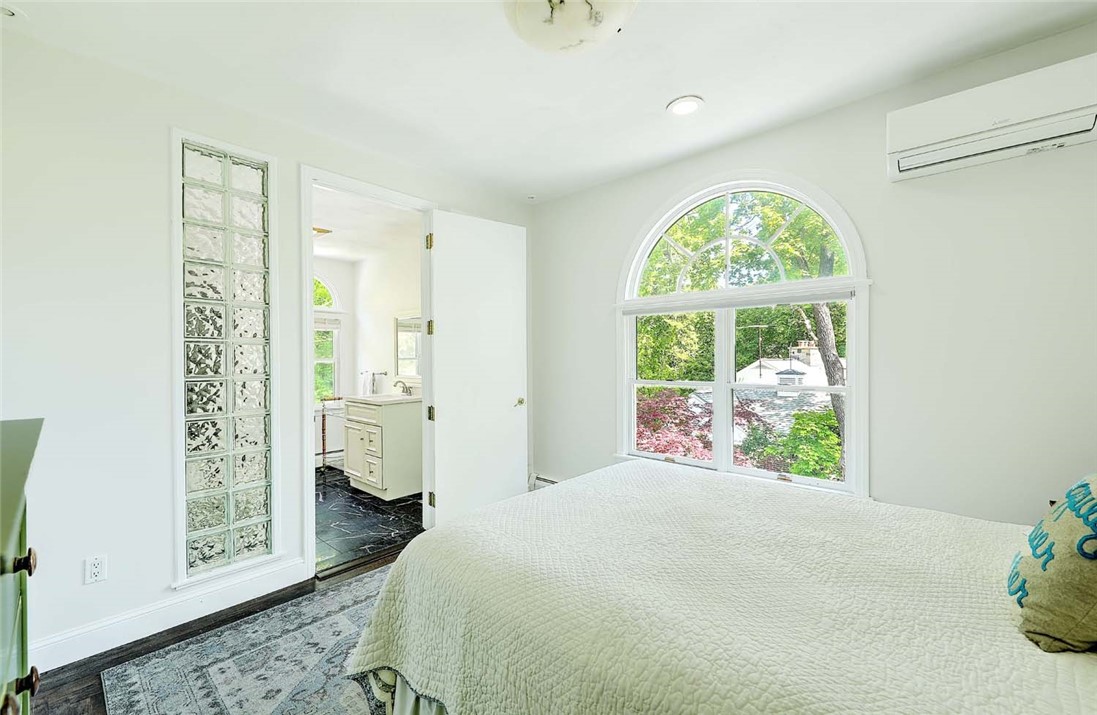 247 Oaklawn Avenue