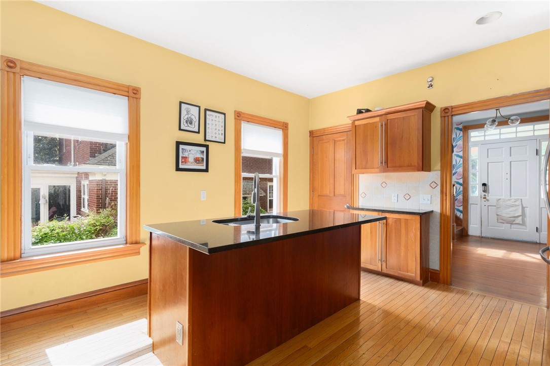 300 Rochambeau Avenue