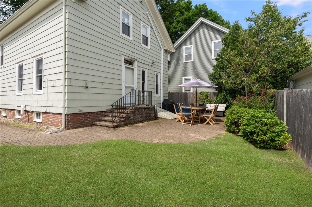 300 Rochambeau Avenue