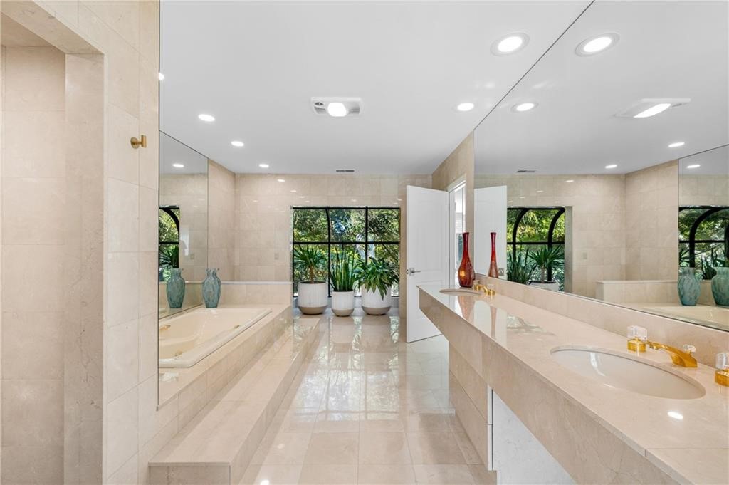 15 Noto Drive