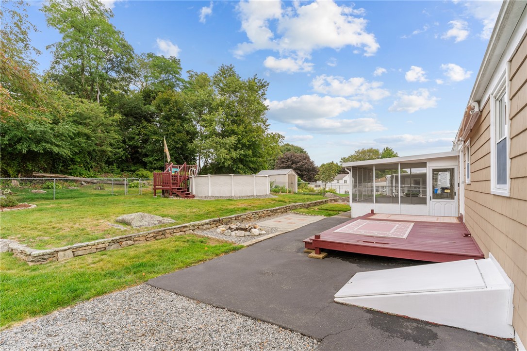 11 Red Robin Road