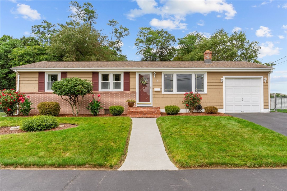 11 Red Robin Road