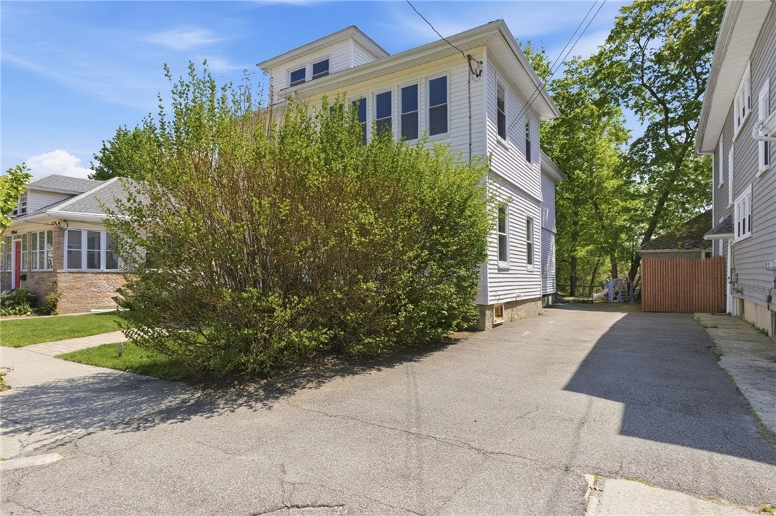 22 Taft Avenue 1