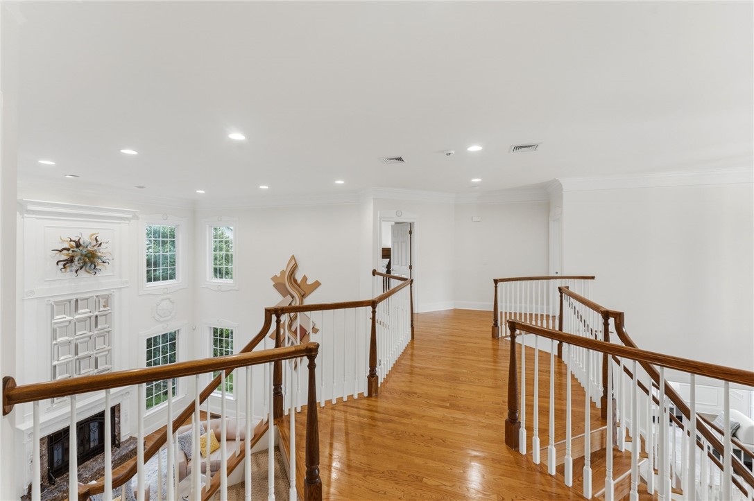 10 Lovegreen Lane