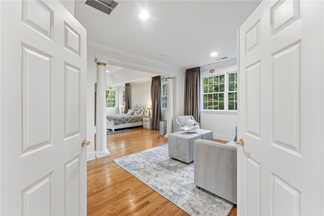 10 Lovegreen Lane