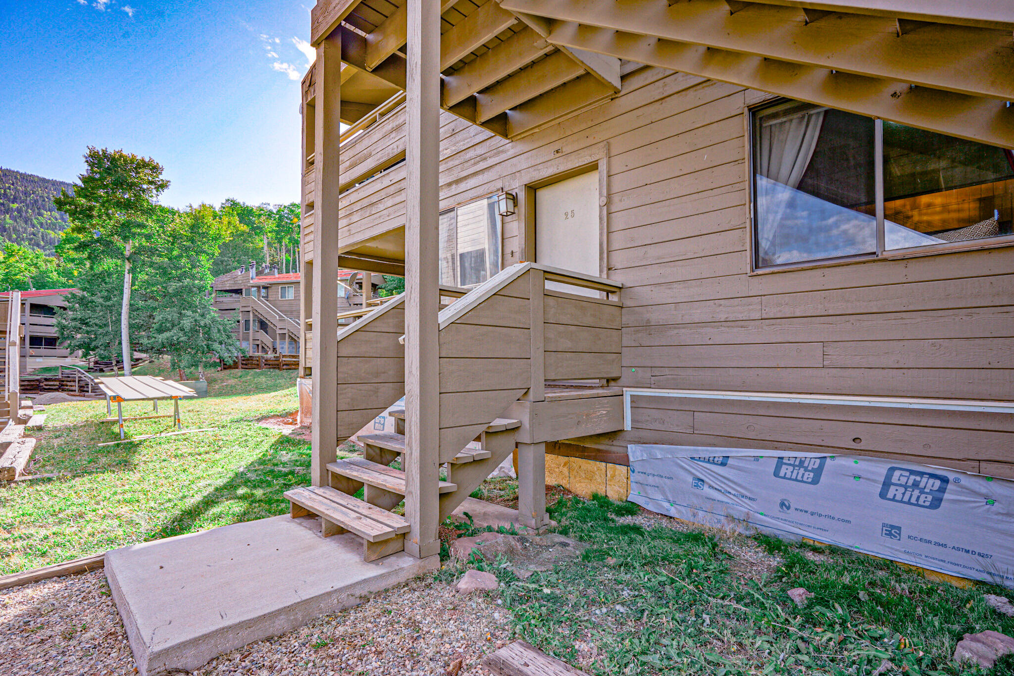 1420 Panadero Ave Unit: 25