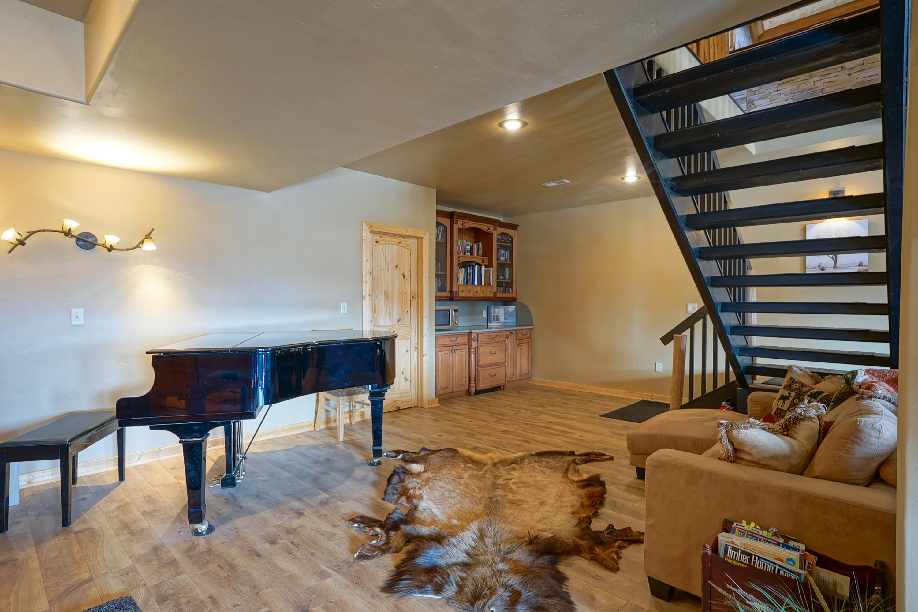 810 Mustang Rd