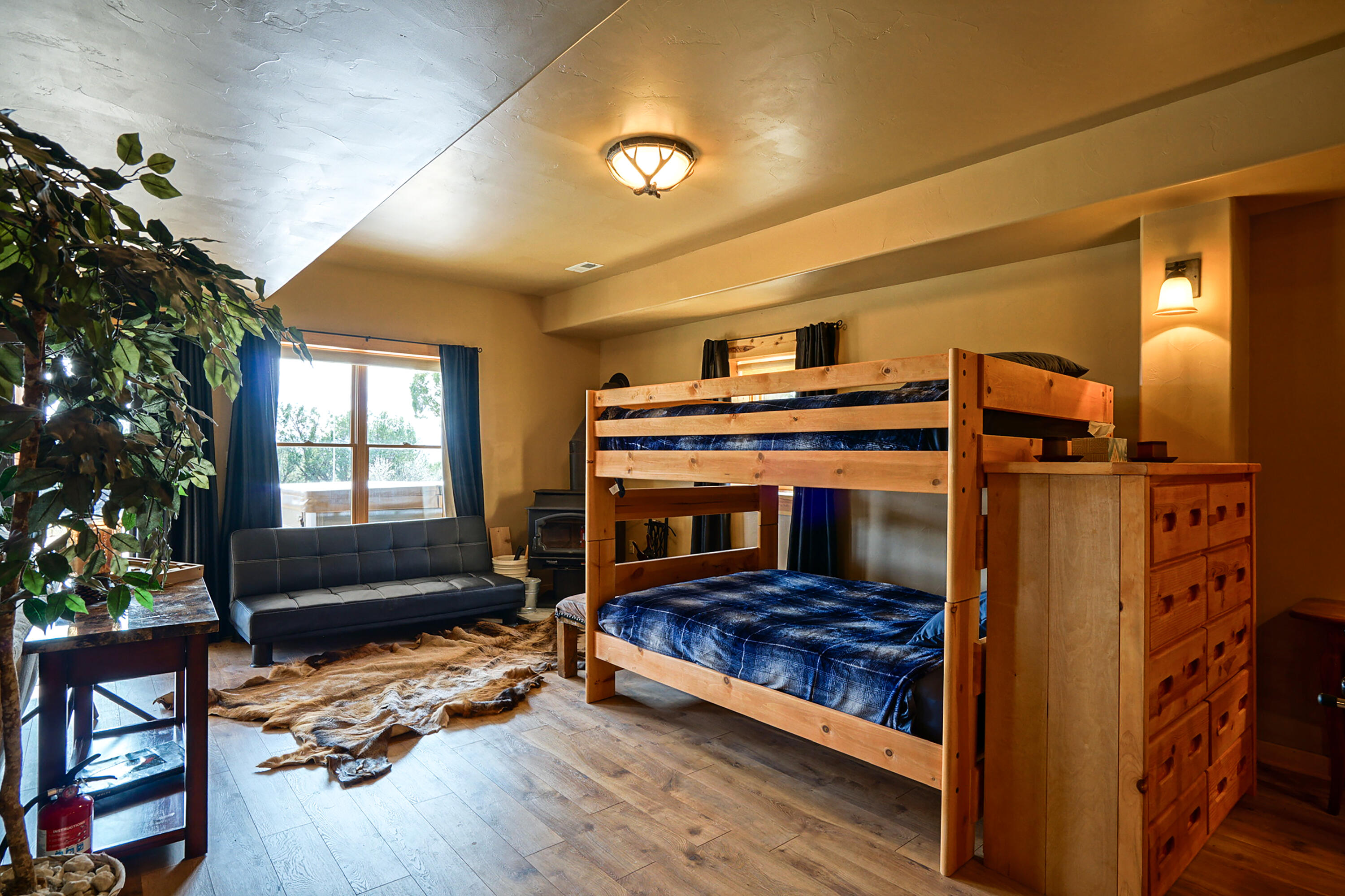 810 Mustang Rd