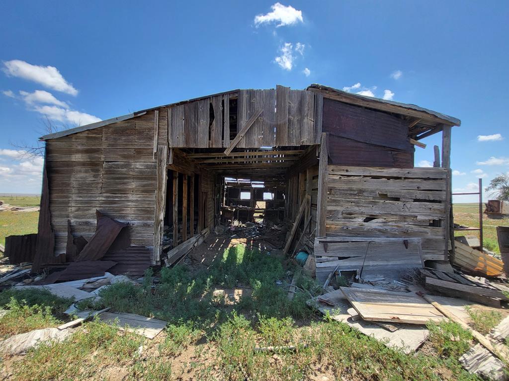 61776 Huckleberry Rd