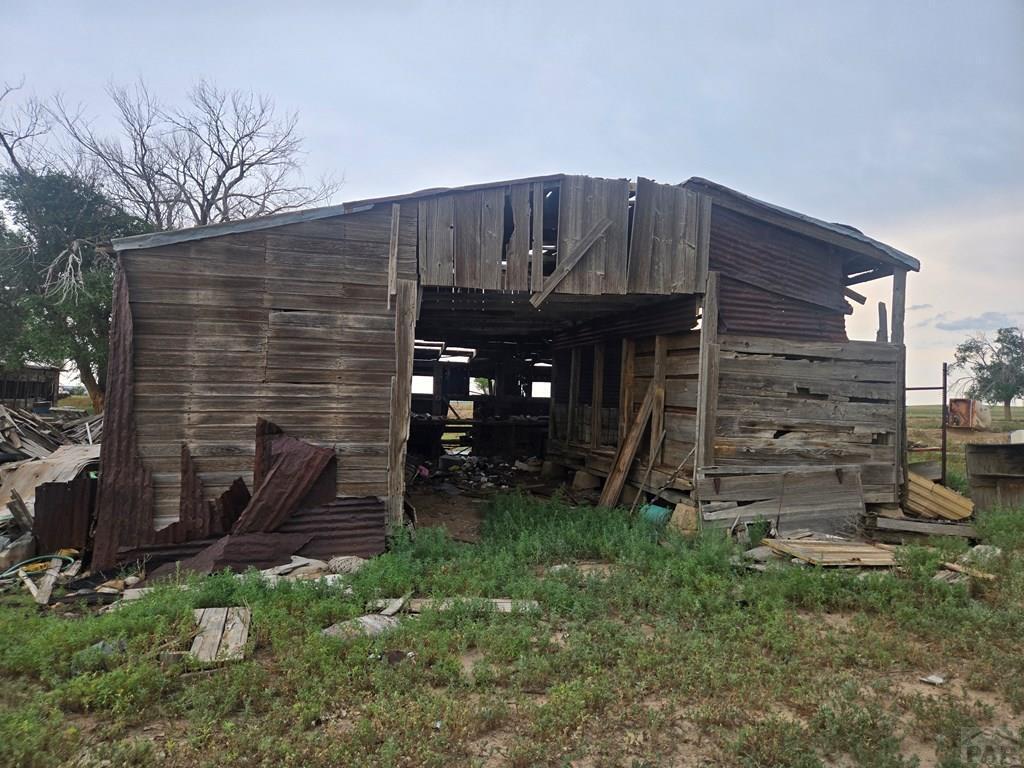 61776 Huckleberry Rd