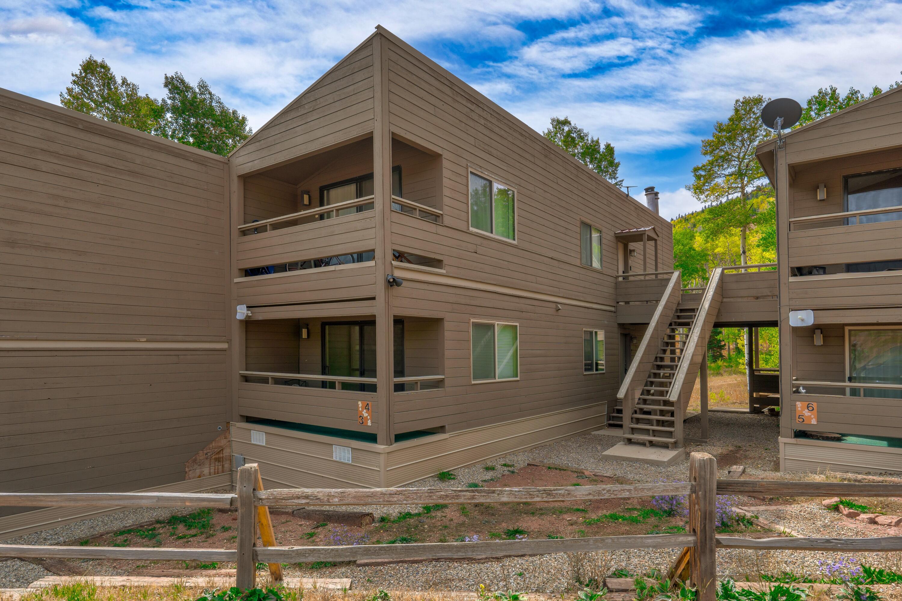 1420 Panadero Ave 3, CO Unit: 3