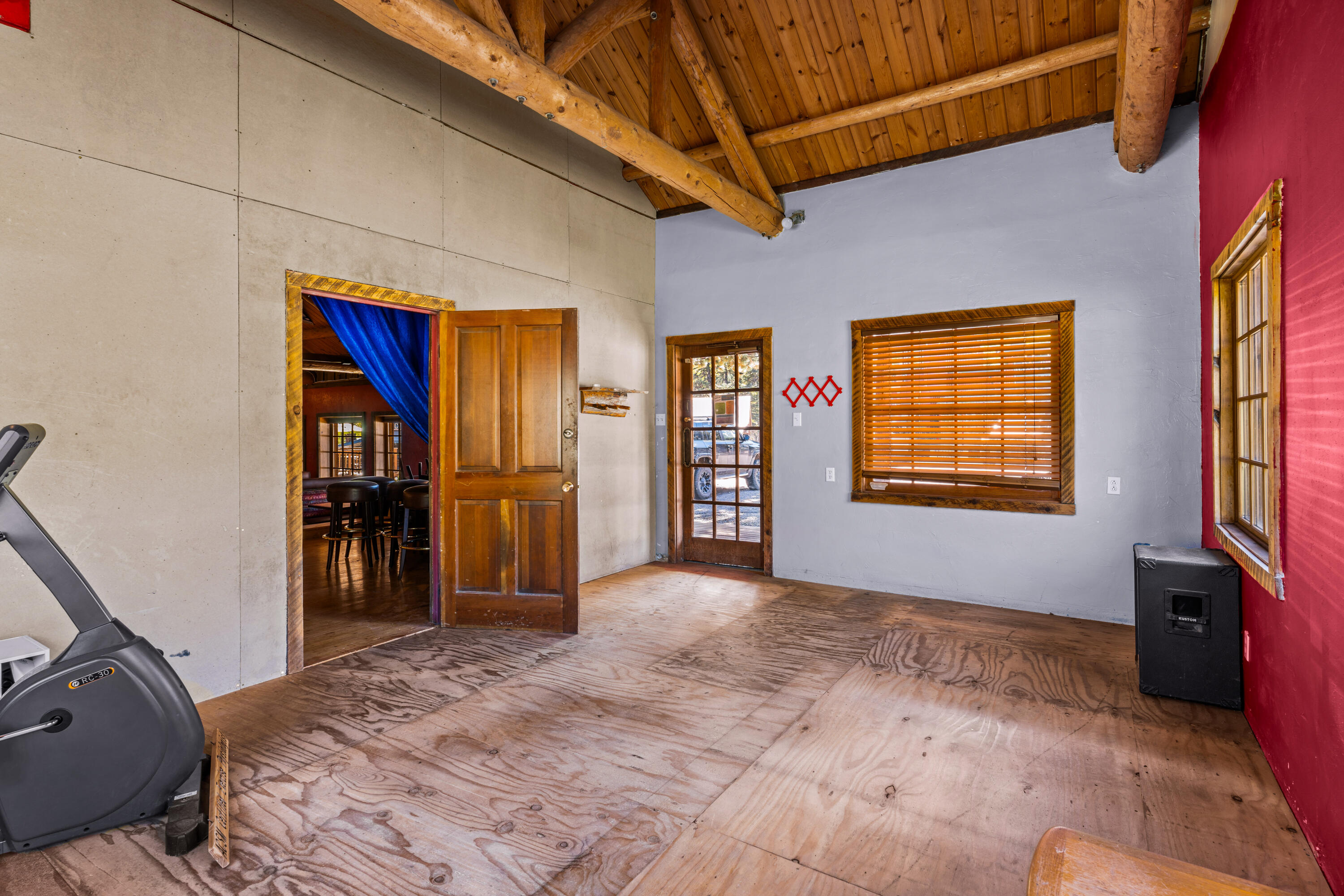 23 Cuchara Ave East