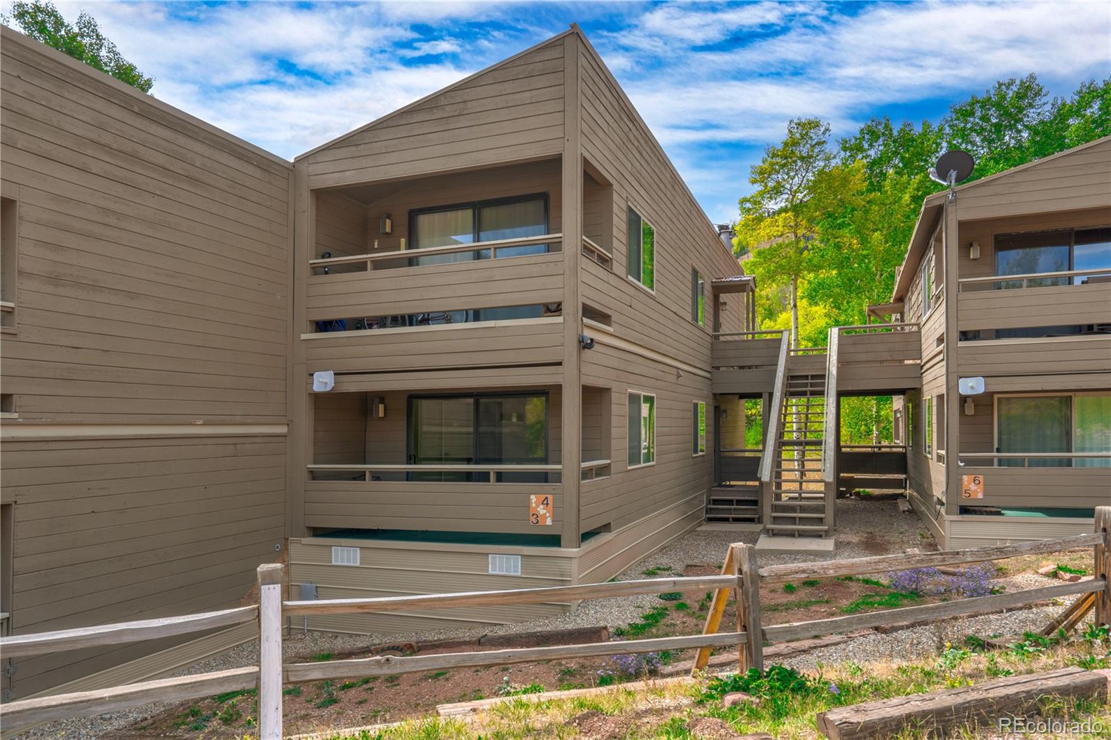 1420 Panadero Avenue Unit: 3