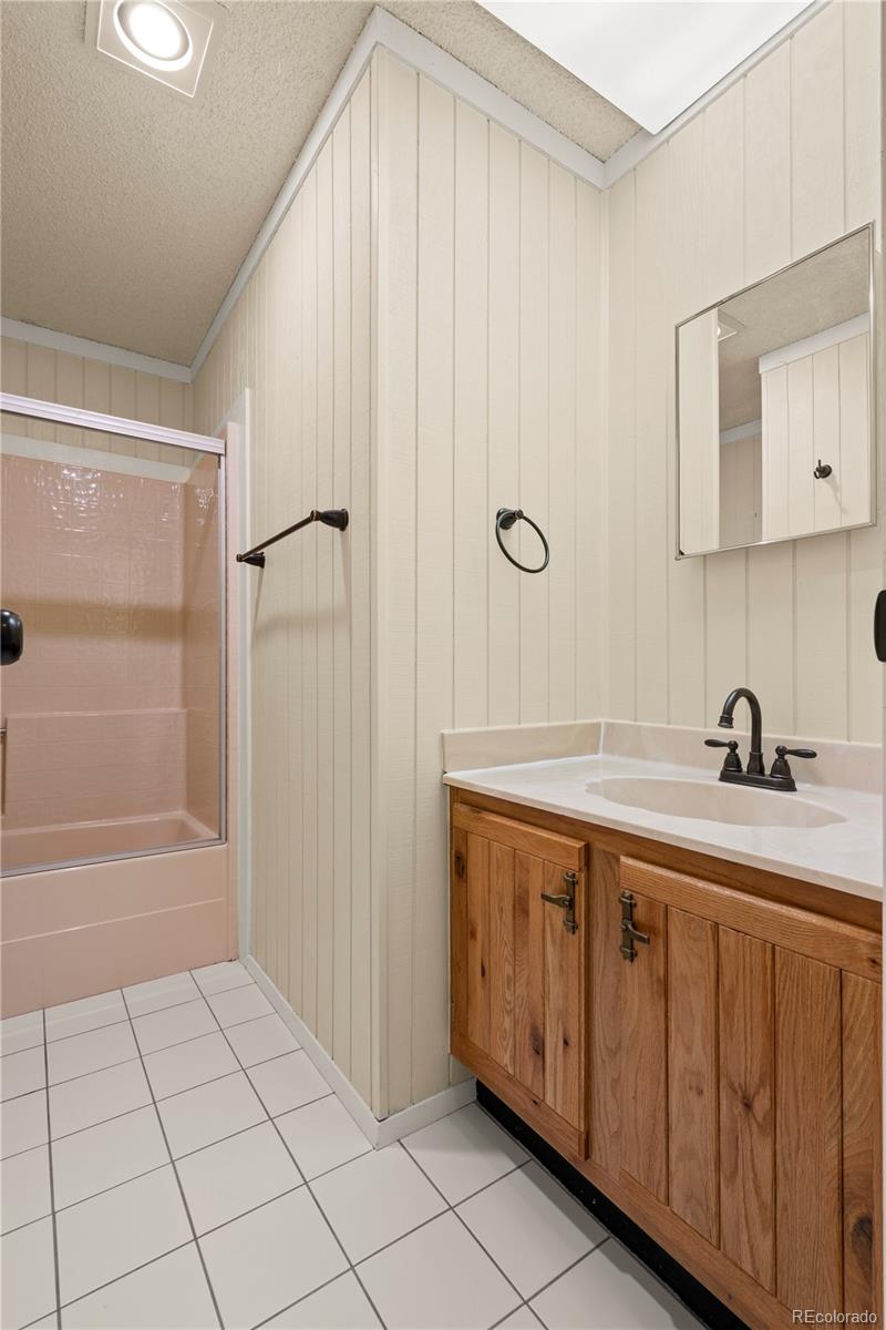 1420 Panadero Avenue Unit: 3