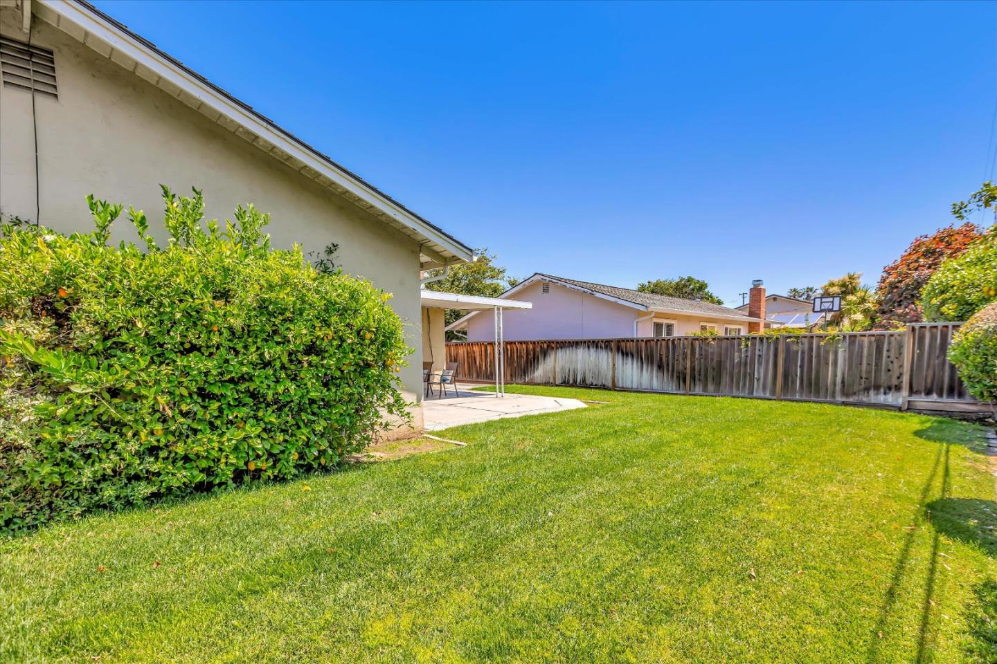 3372 Cadillac Drive
