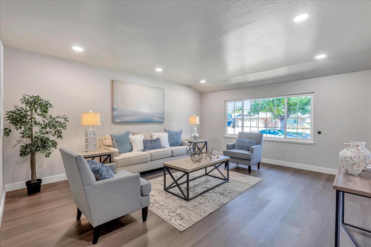 3372 Cadillac Drive