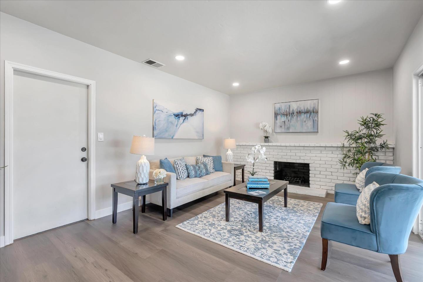 3372 Cadillac Drive