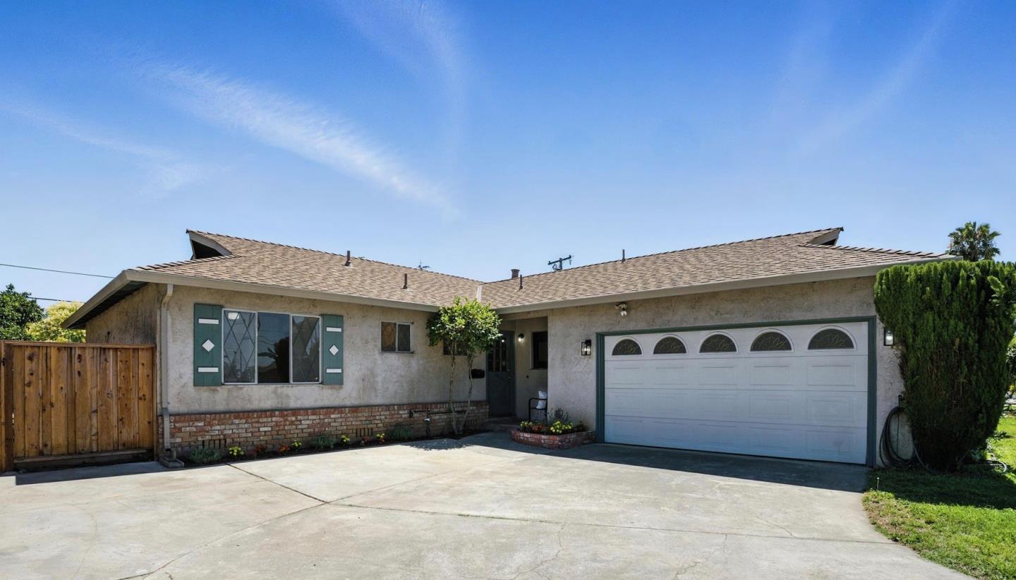 1810 Foxworthy Avenue