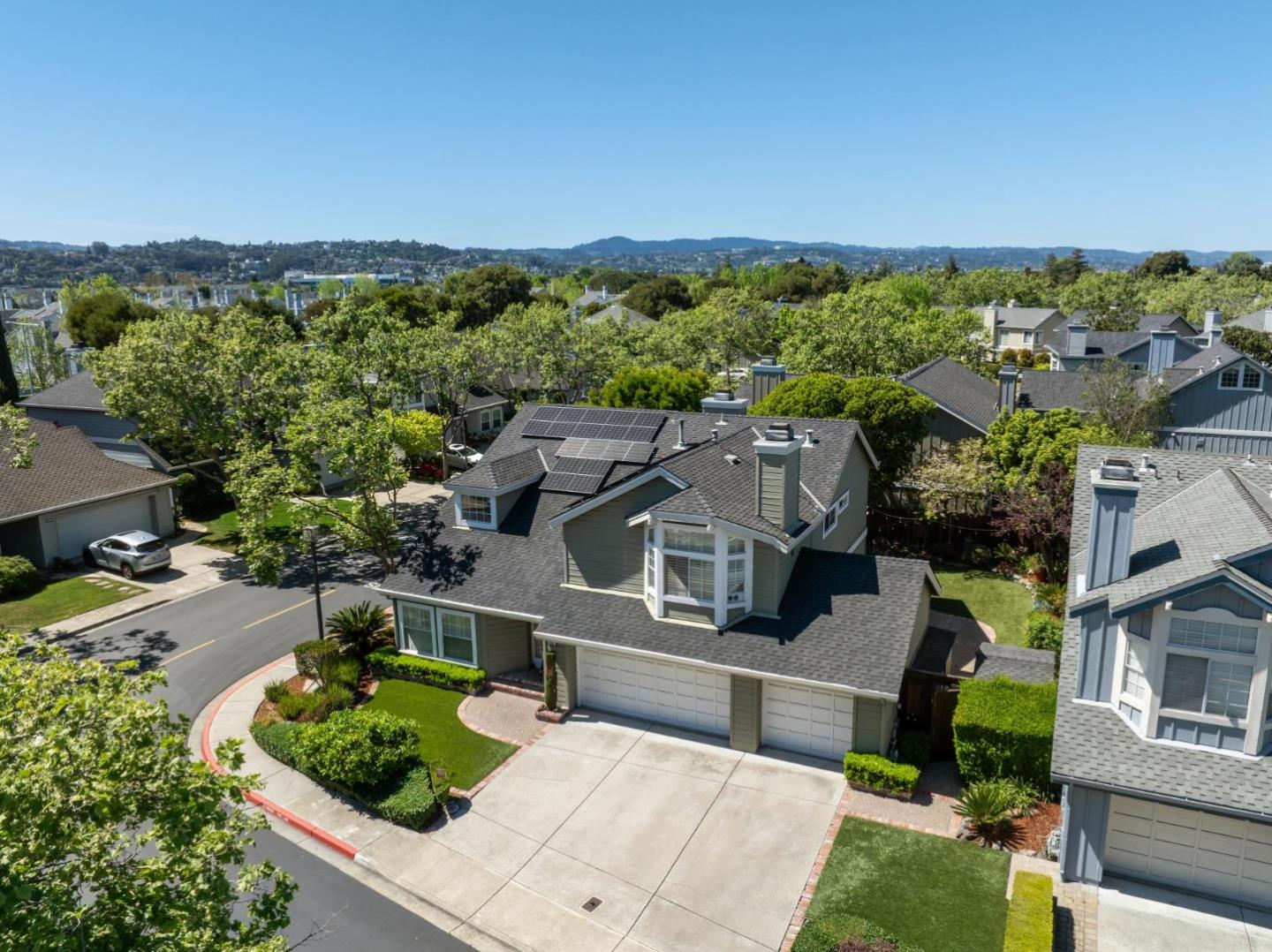 516 Saint Vincent LN