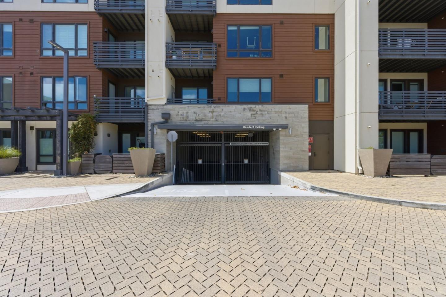 400 El Camino Real 202