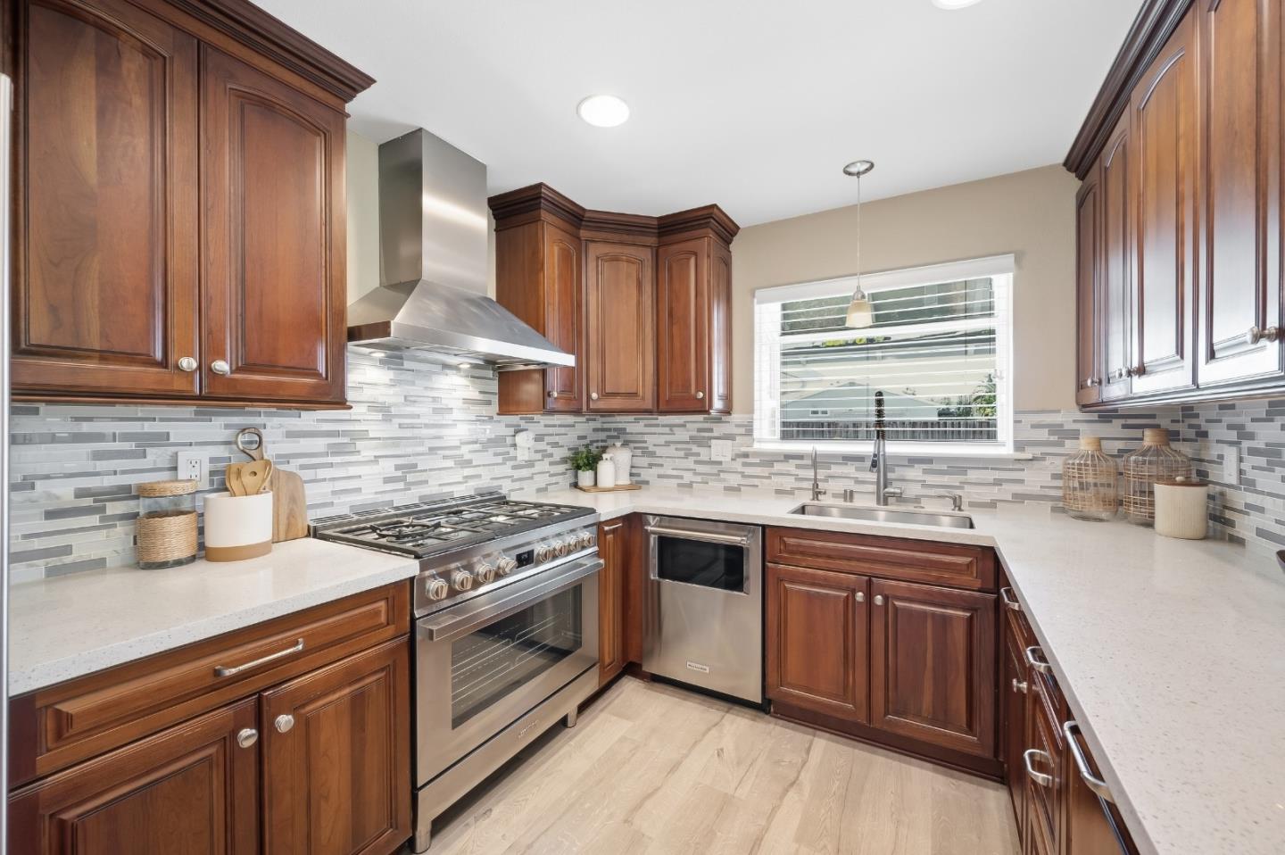 32333 Jacklynn DR