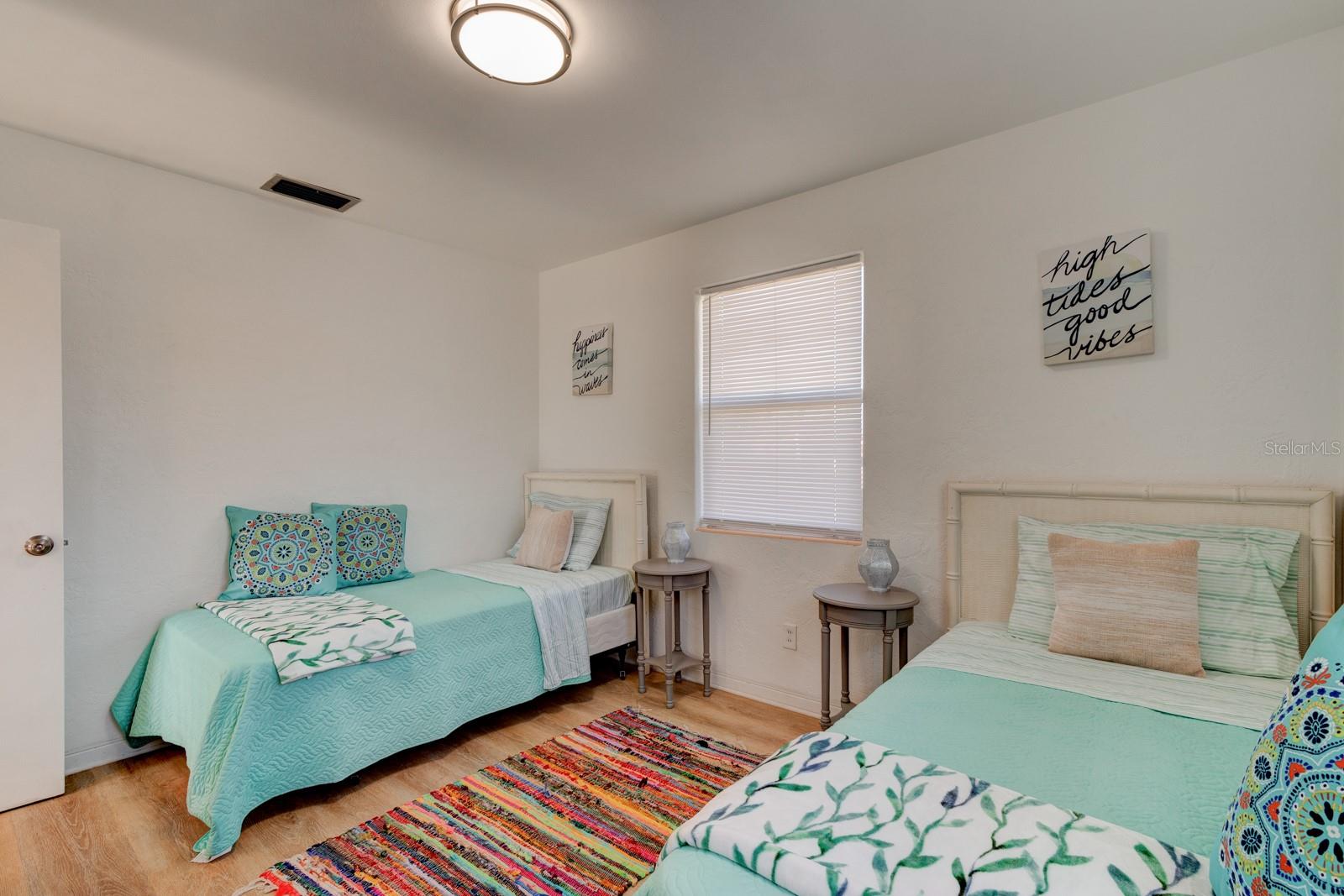 224 BOYLSTON AVE
