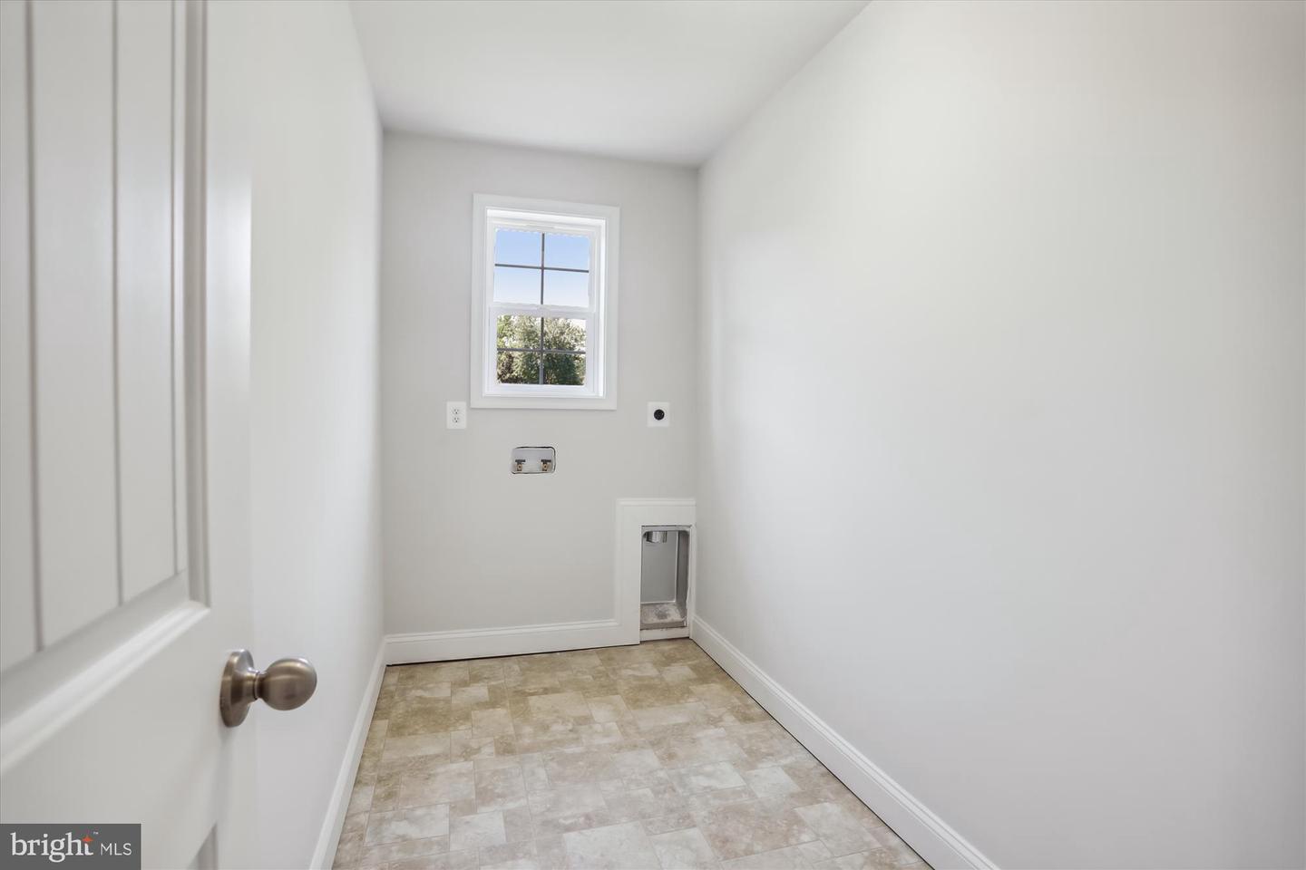 3541 Oak DRIVE