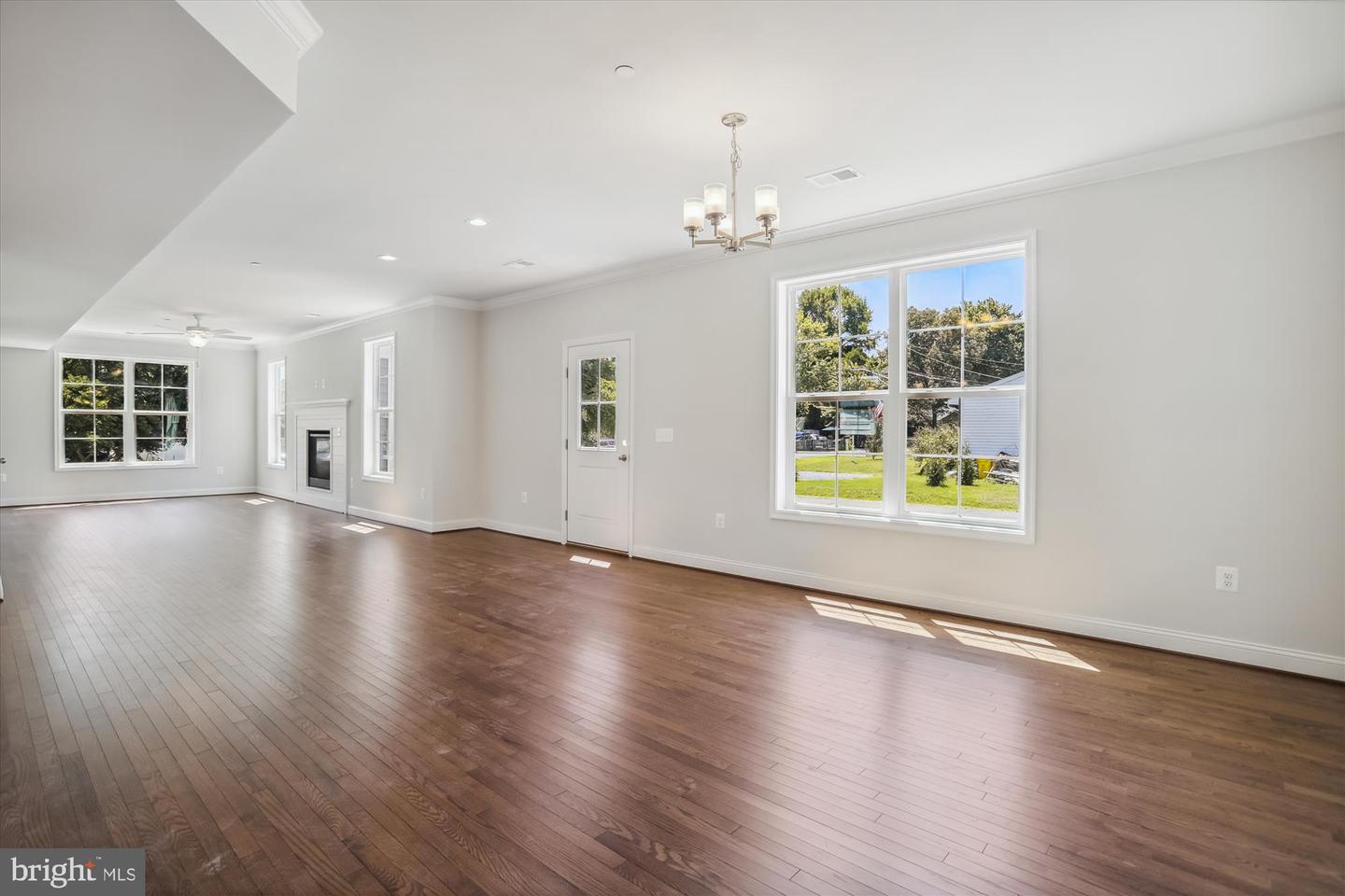 3541 Oak DRIVE