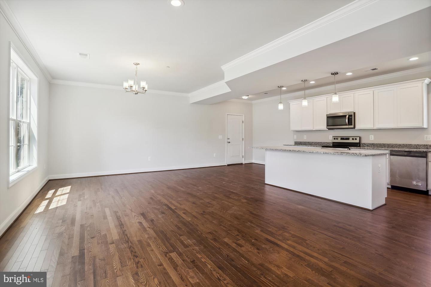 3541 Oak DRIVE
