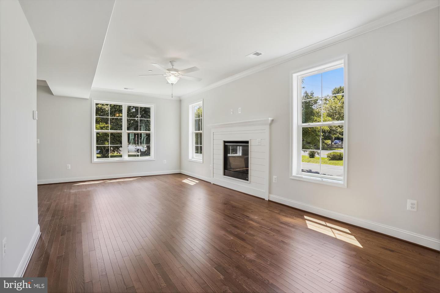 3541 Oak DRIVE