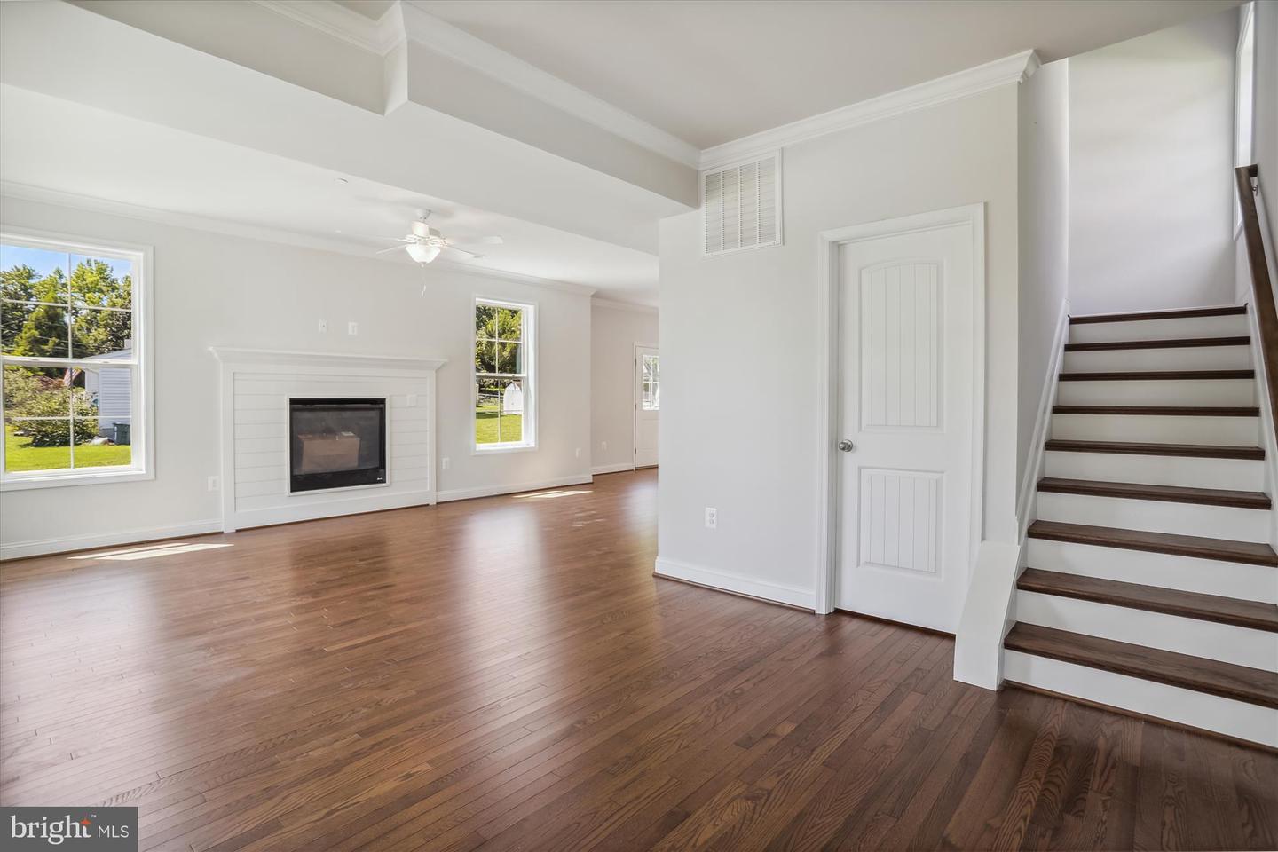 3541 Oak DRIVE