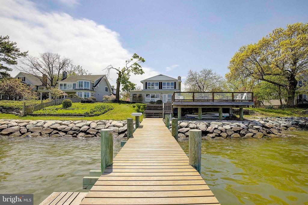 1061 Shore Acres Rd