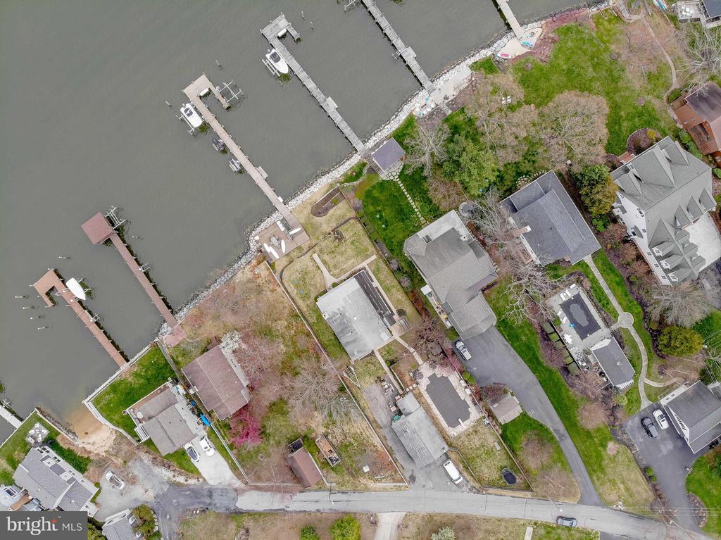 1061 Shore Acres Rd