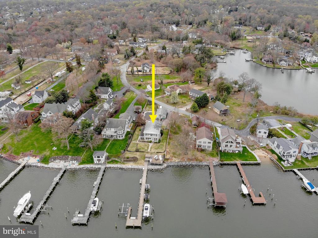 1061 Shore Acres Rd