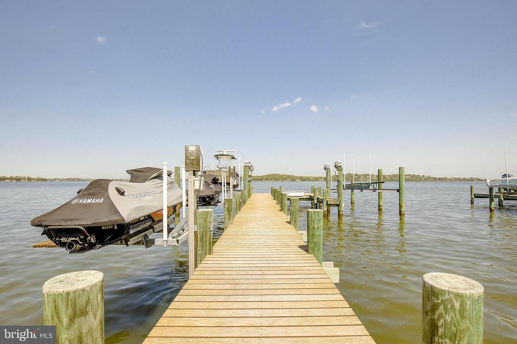 1061 Shore Acres Rd