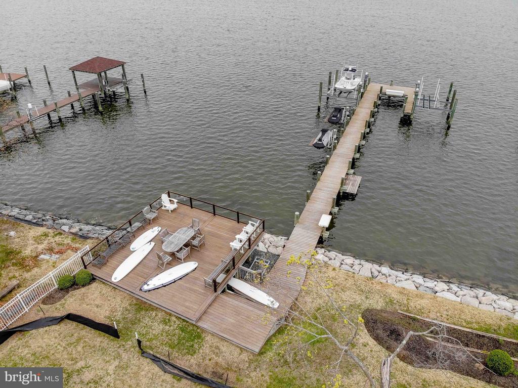 1061 Shore Acres Rd