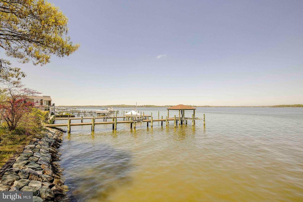 1061 Shore Acres Rd