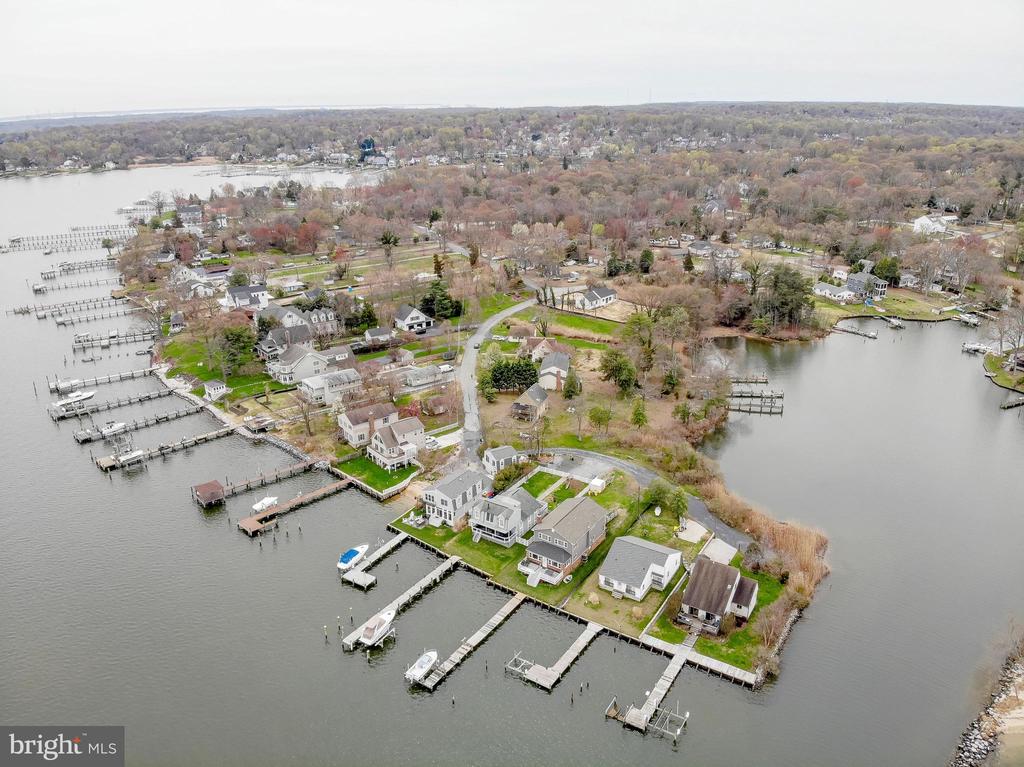 1061 Shore Acres Rd