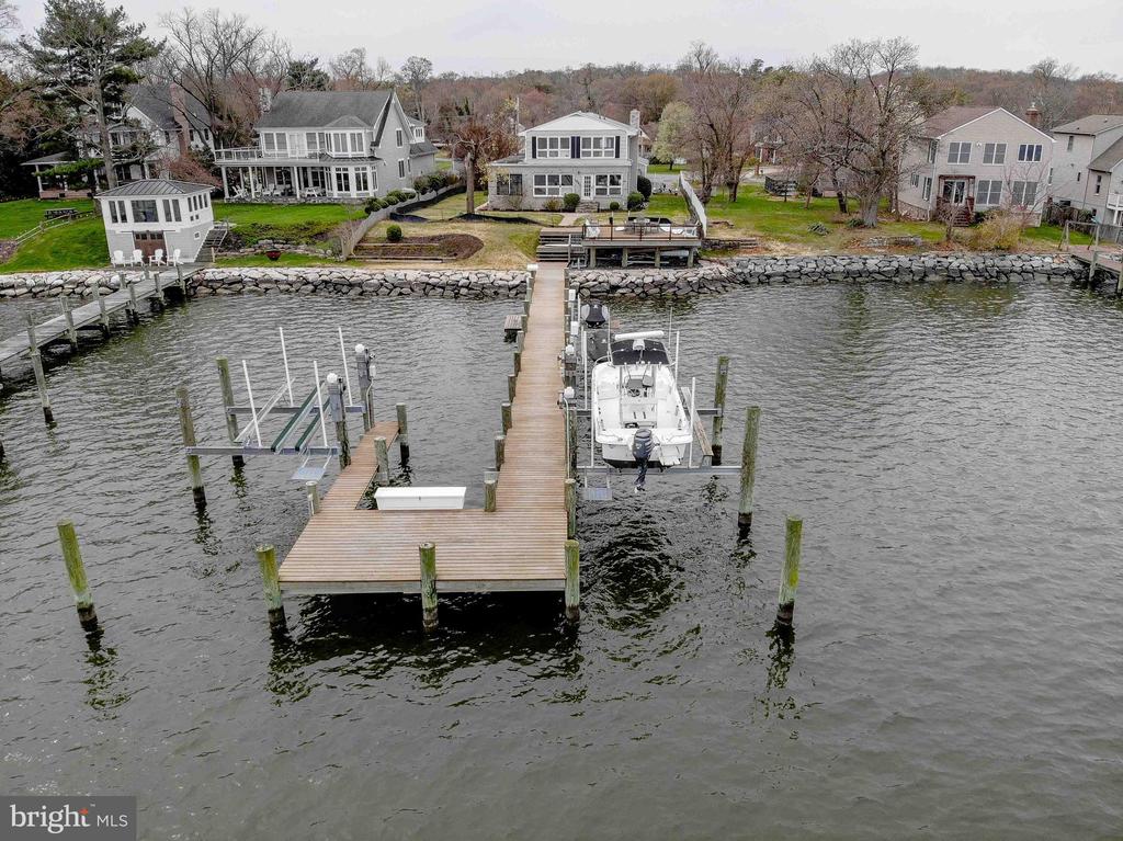1061 Shore Acres Rd