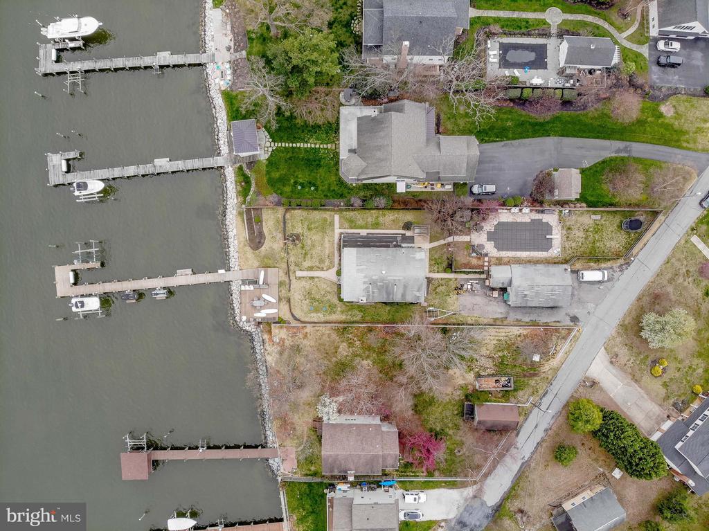 1061 Shore Acres Rd